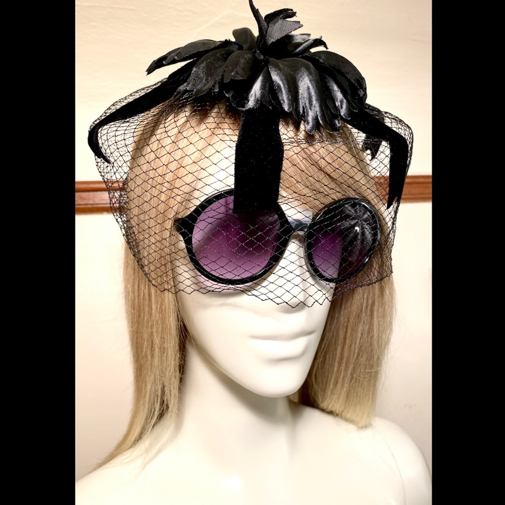 Black Vintage Floral Netting Headpiece